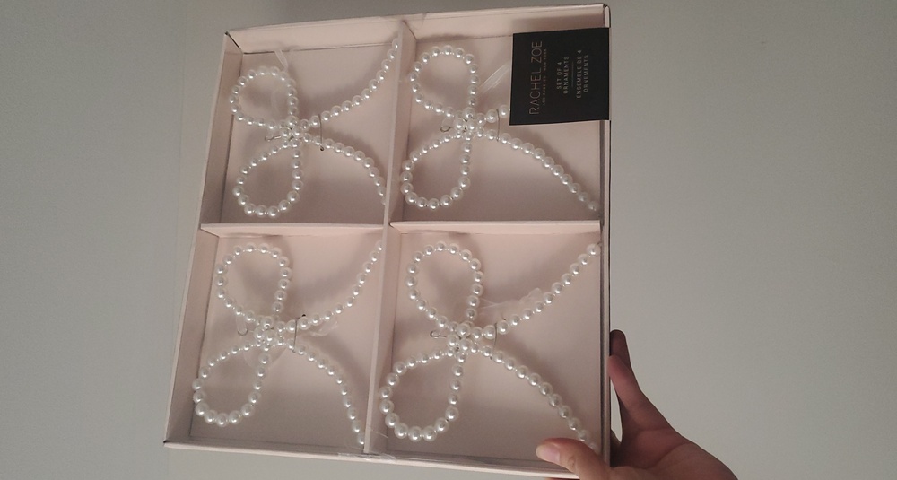 Rachel Zoe White Pearl Bow Set